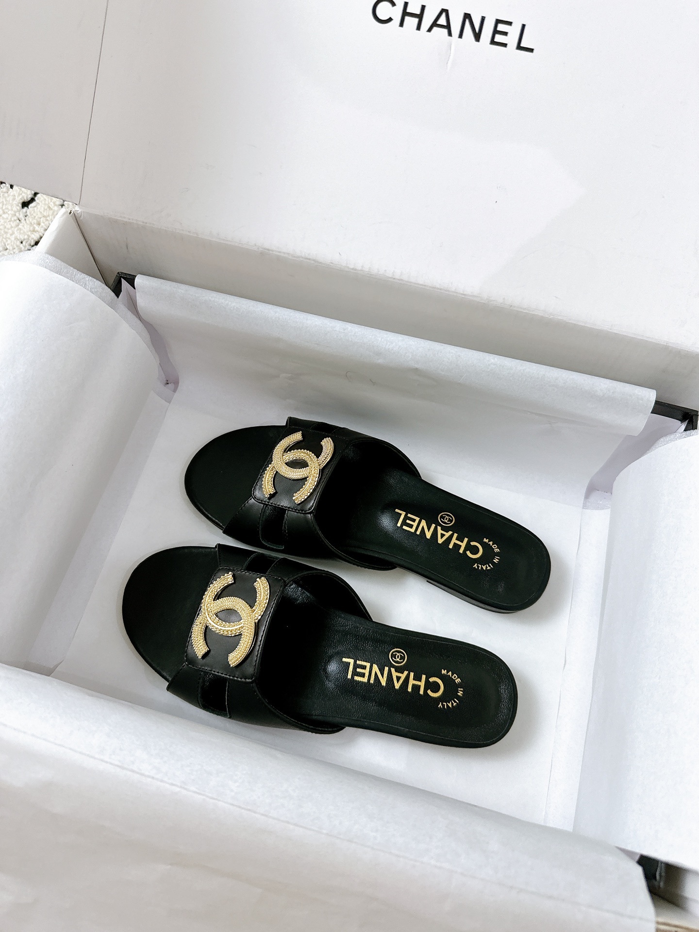 CHANEL slippers