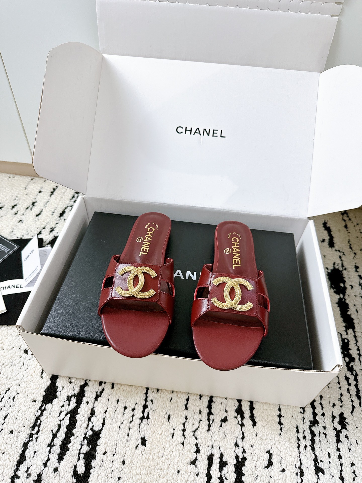 CHANEL slippers