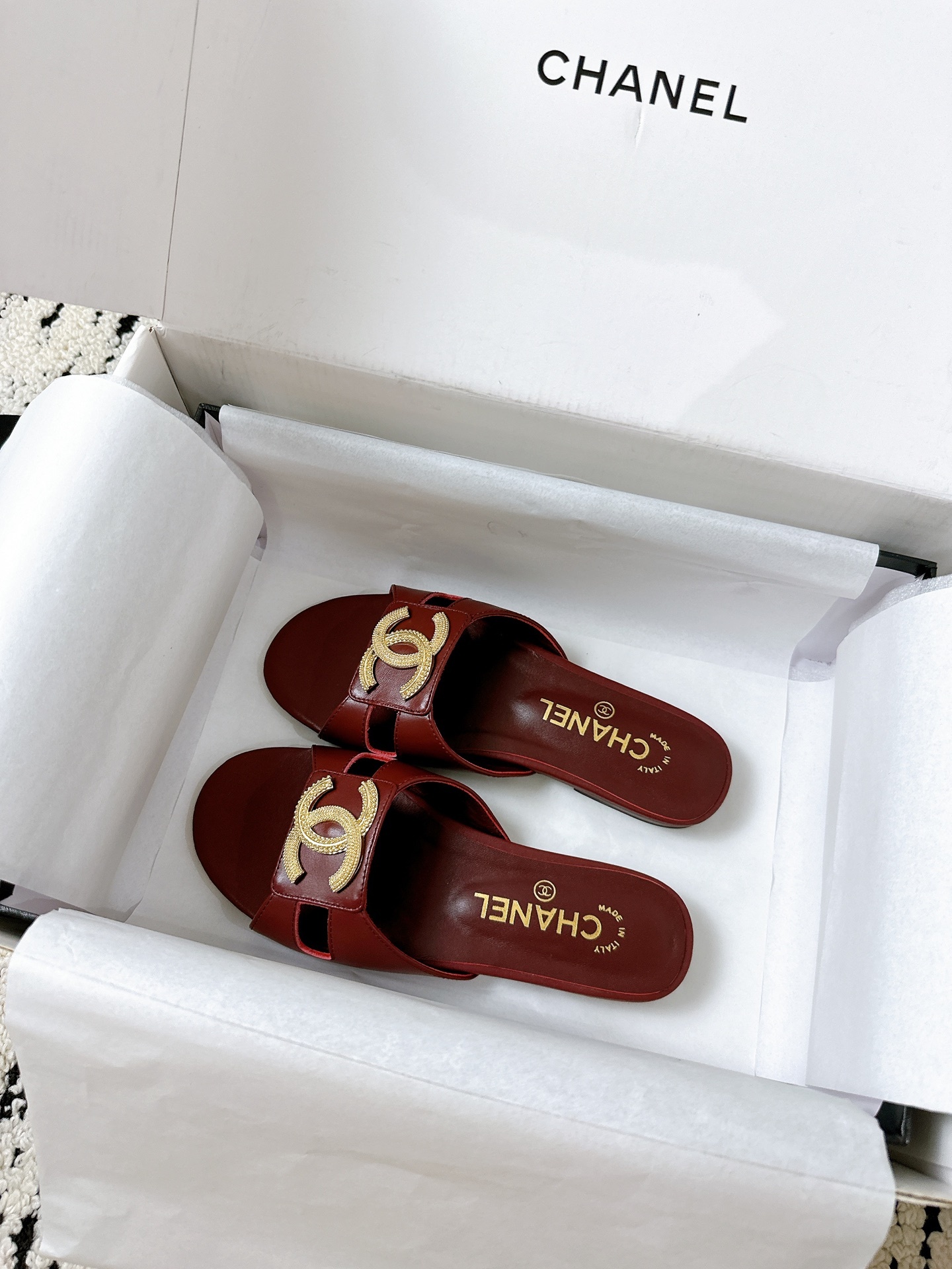 CHANEL slippers