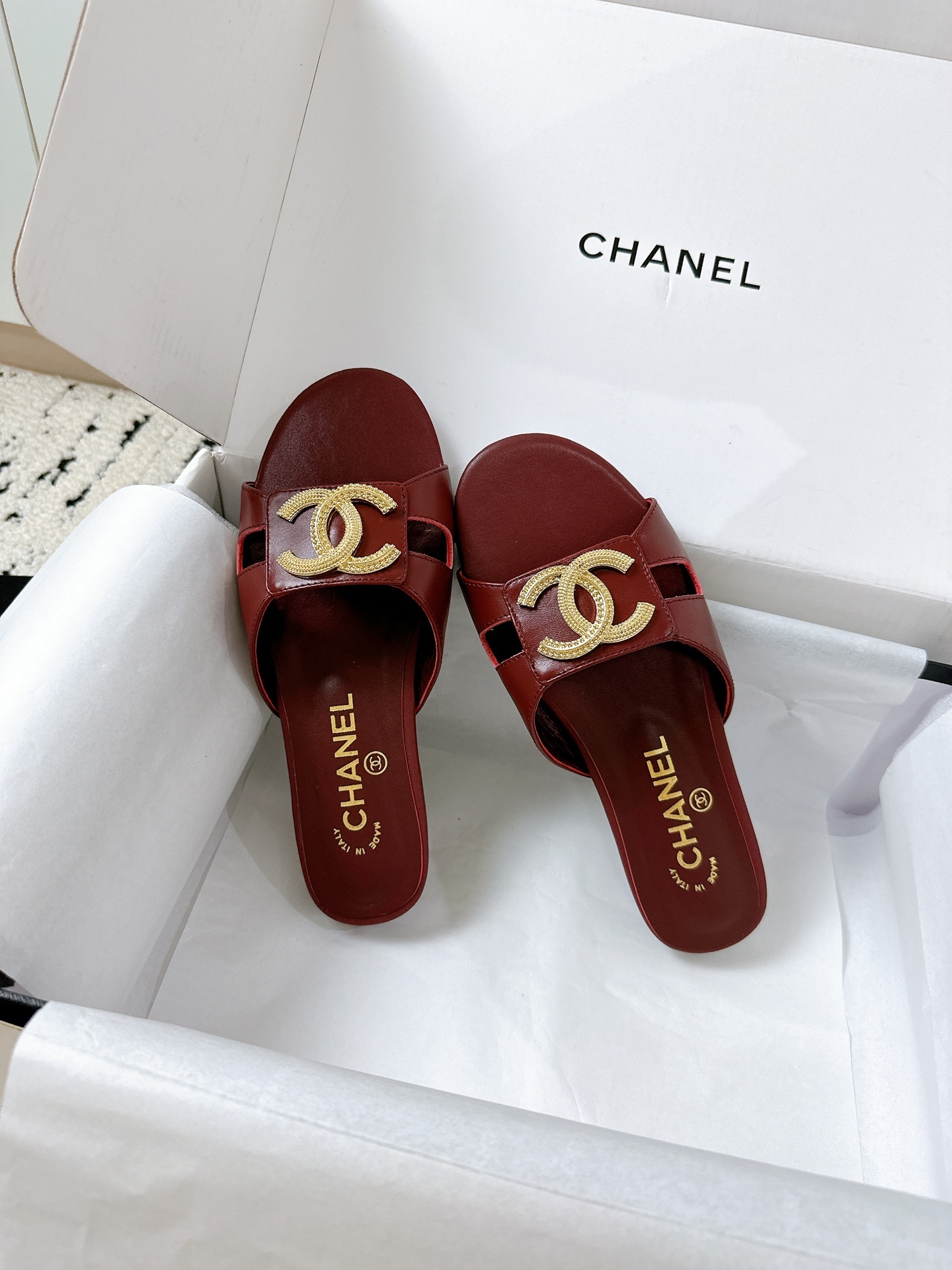 CHANEL slippers