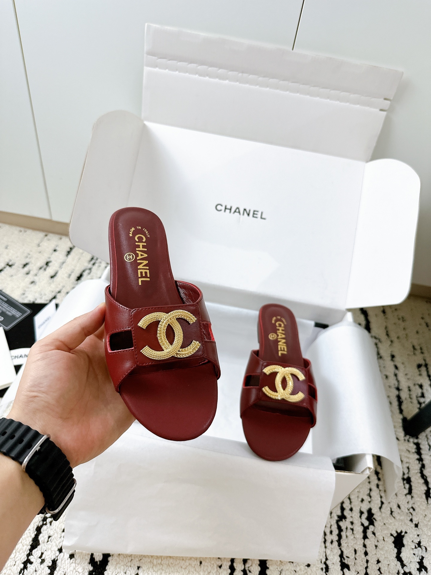 CHANEL slippers