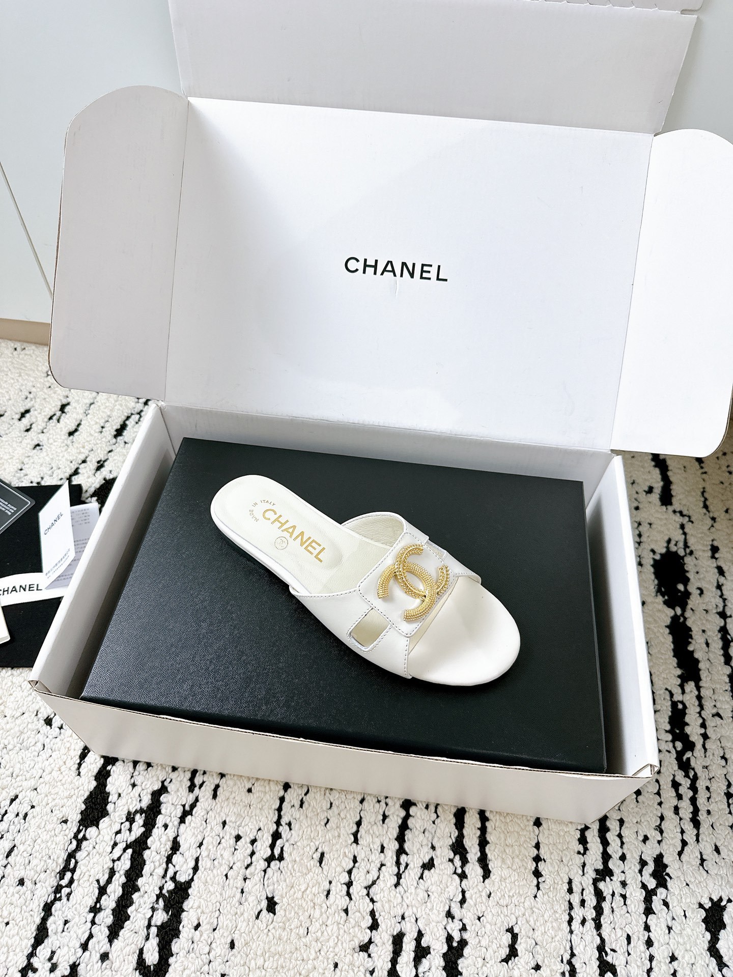 CHANEL slippers