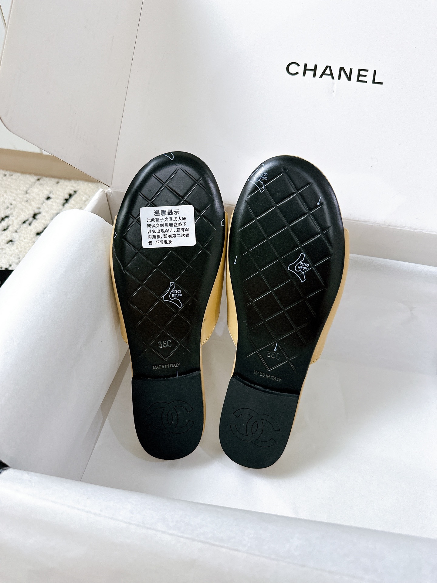 CHANEL slippers