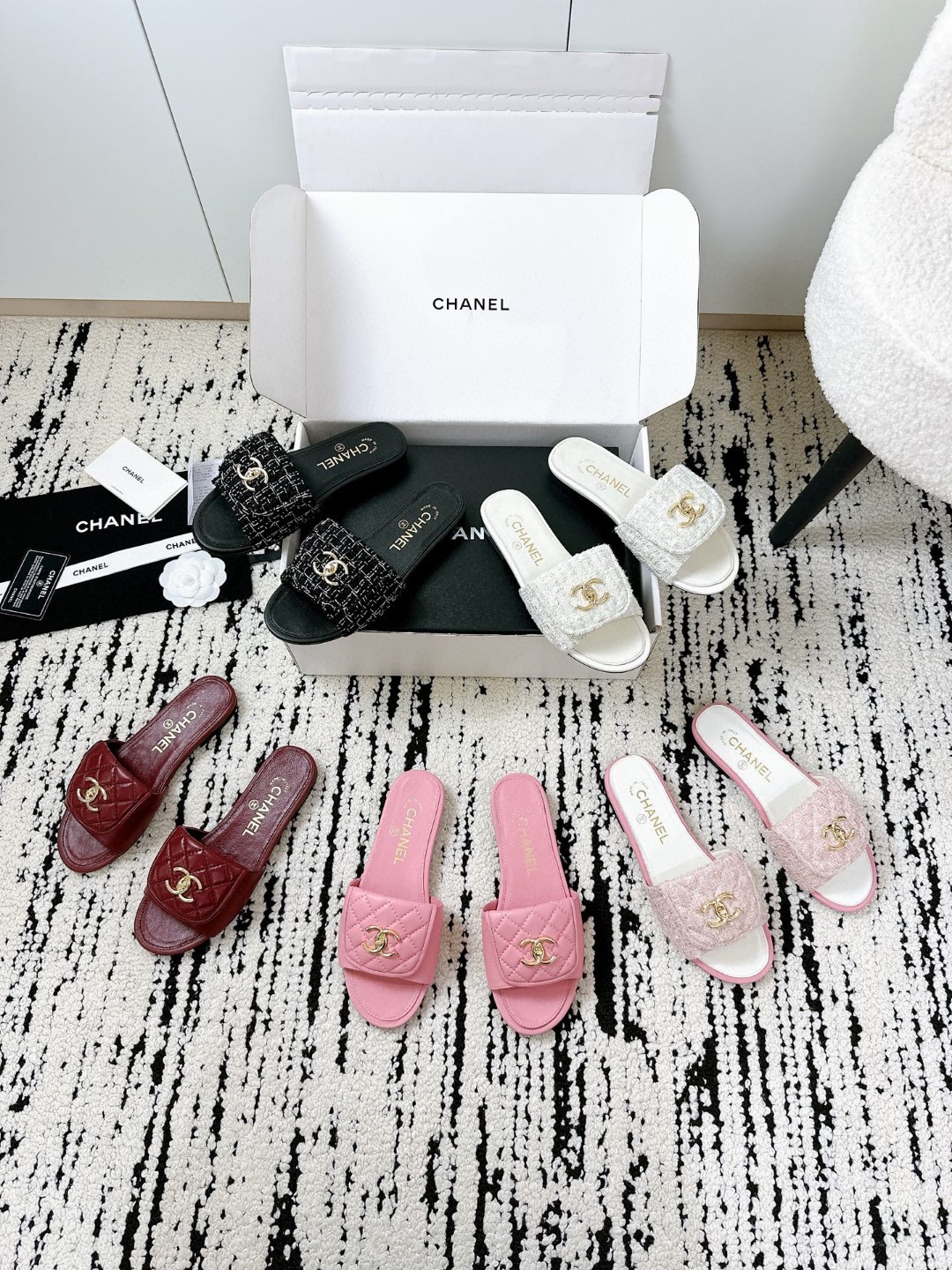 CHANEL slippers
