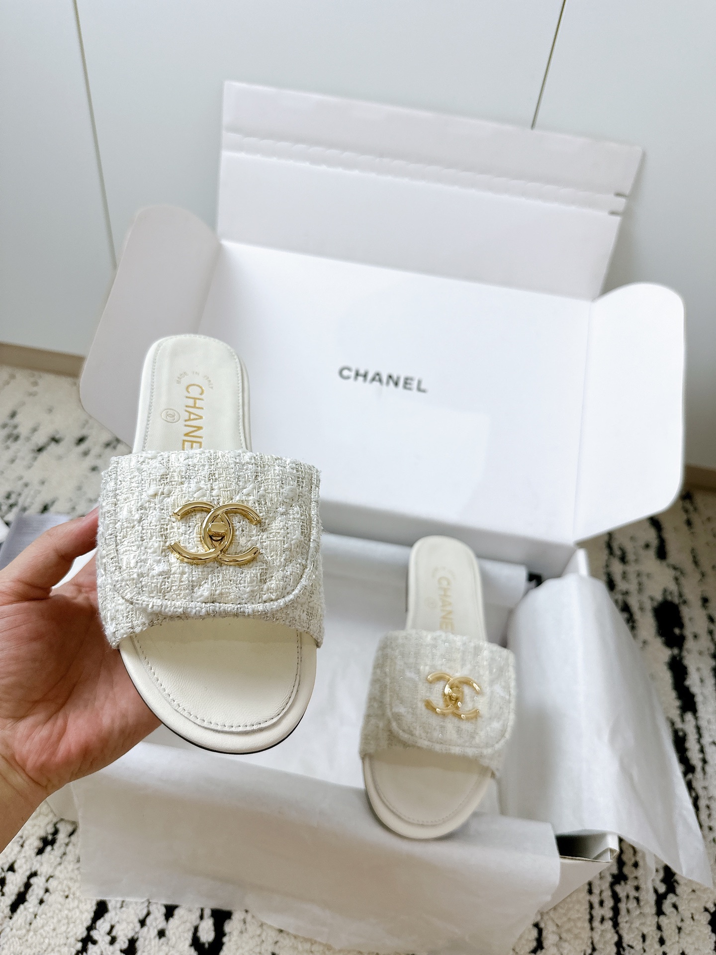 CHANEL slippers