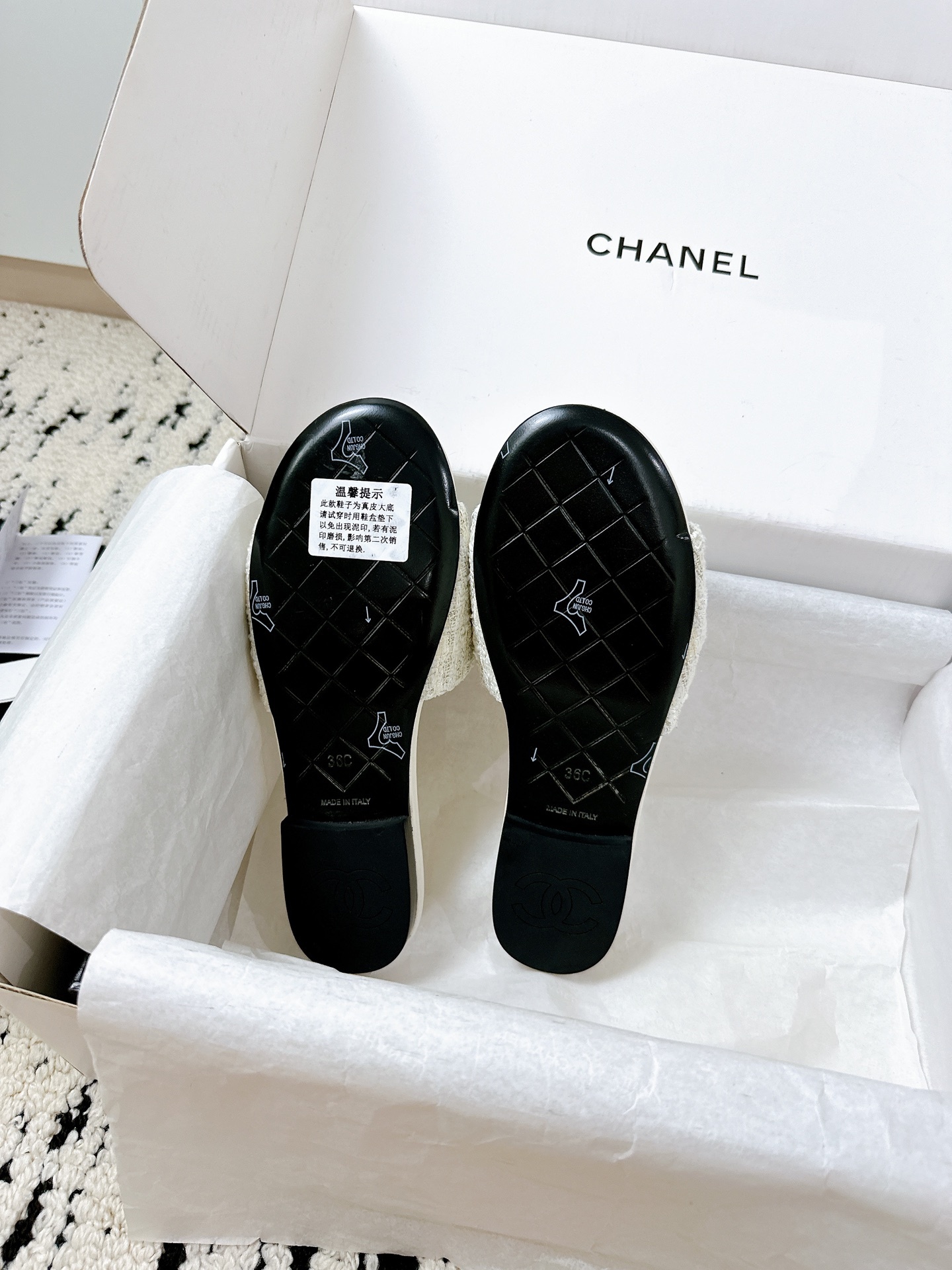 CHANEL slippers