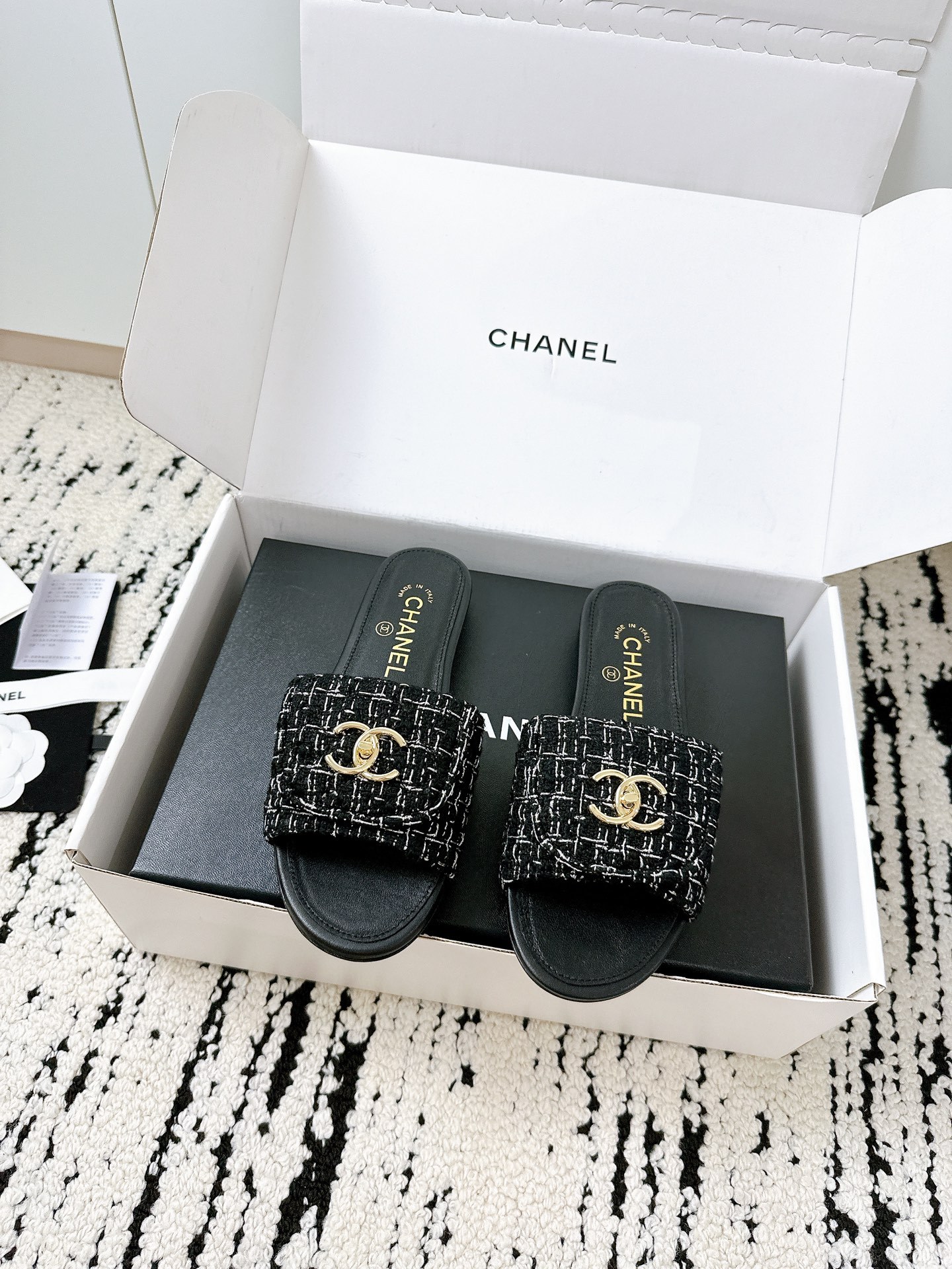 CHANEL slippers