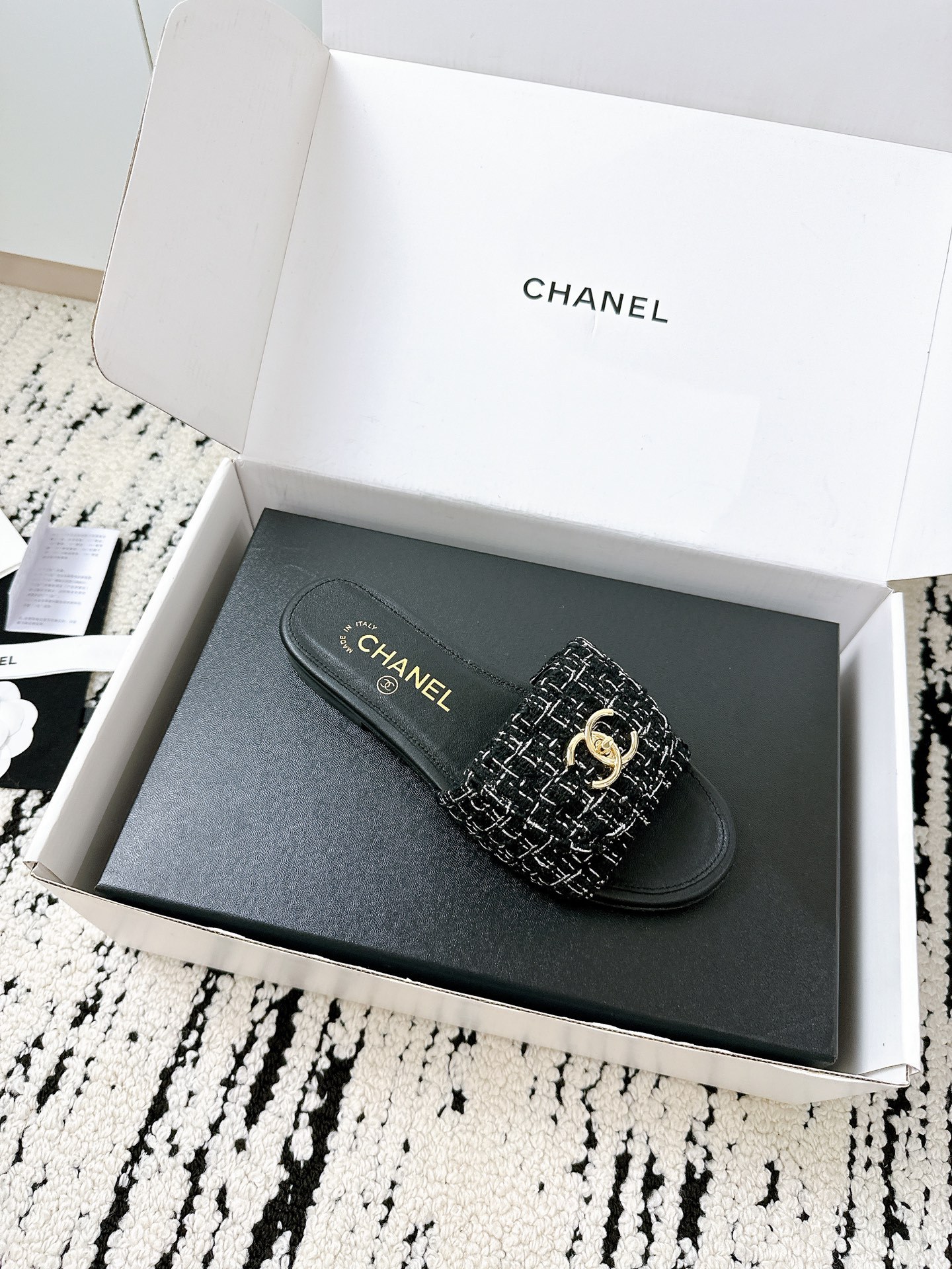 CHANEL slippers