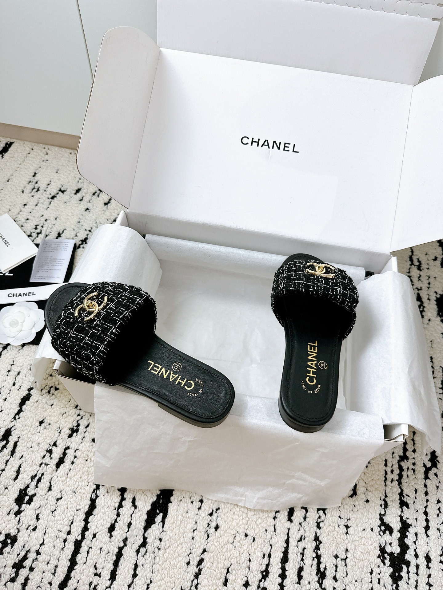 CHANEL slippers