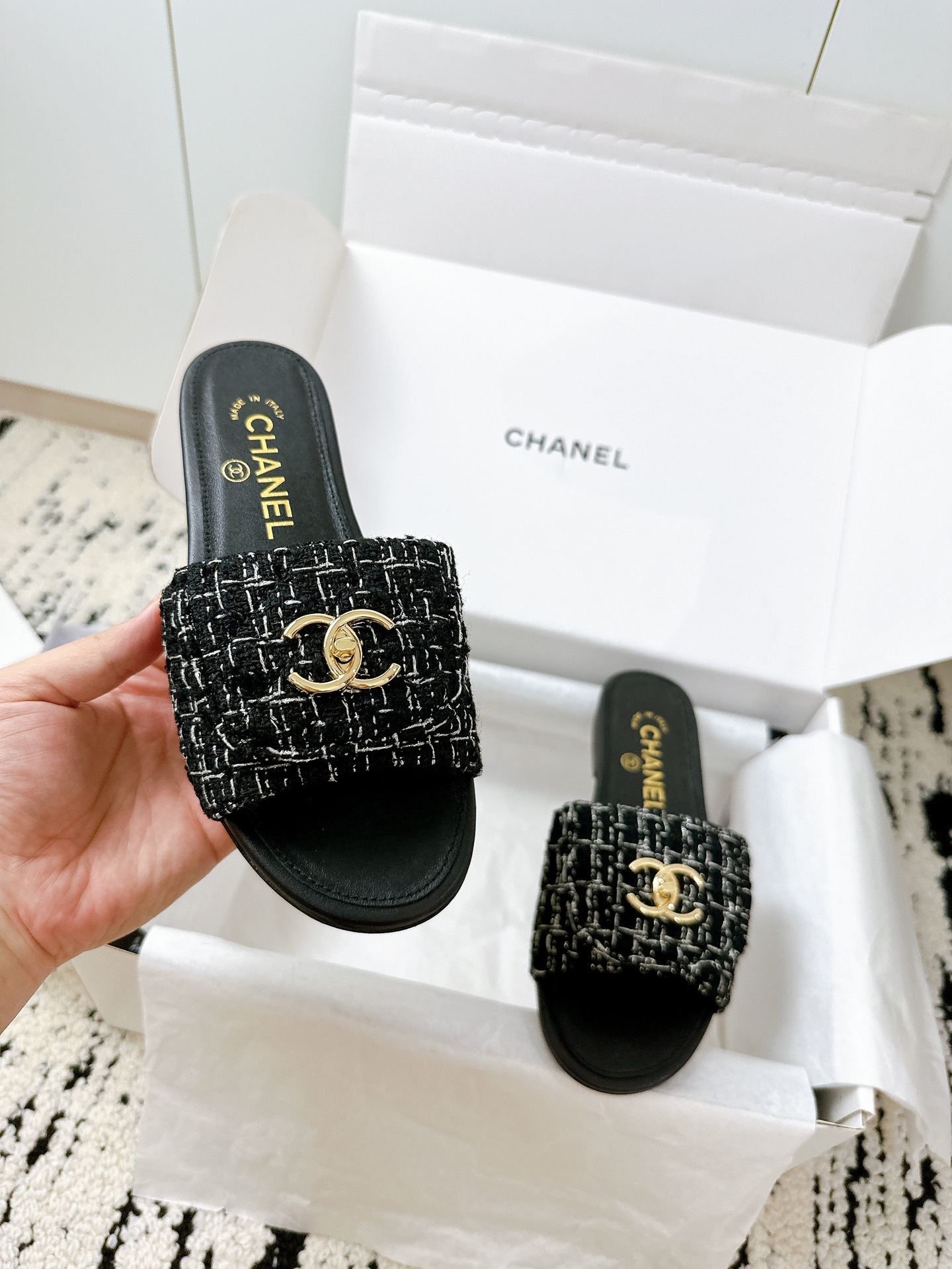 CHANEL slippers