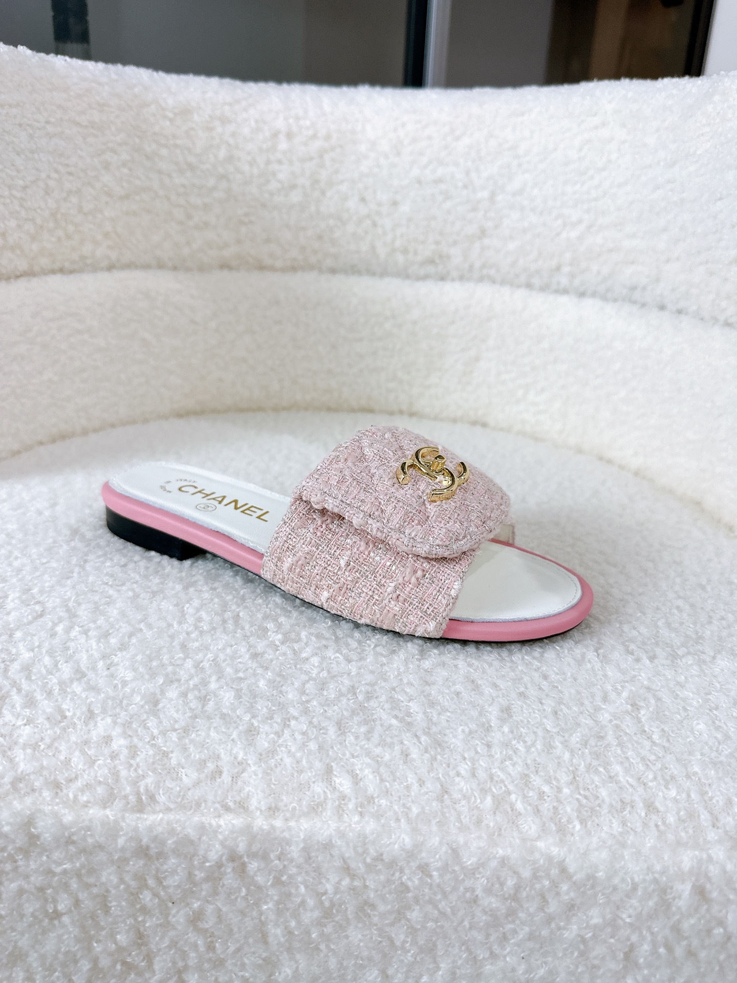 CHANEL slippers