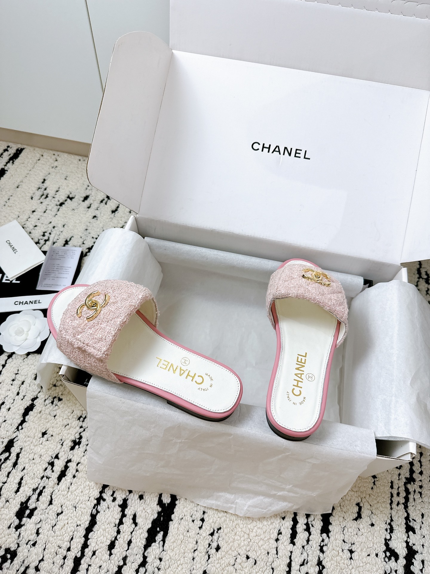 CHANEL slippers