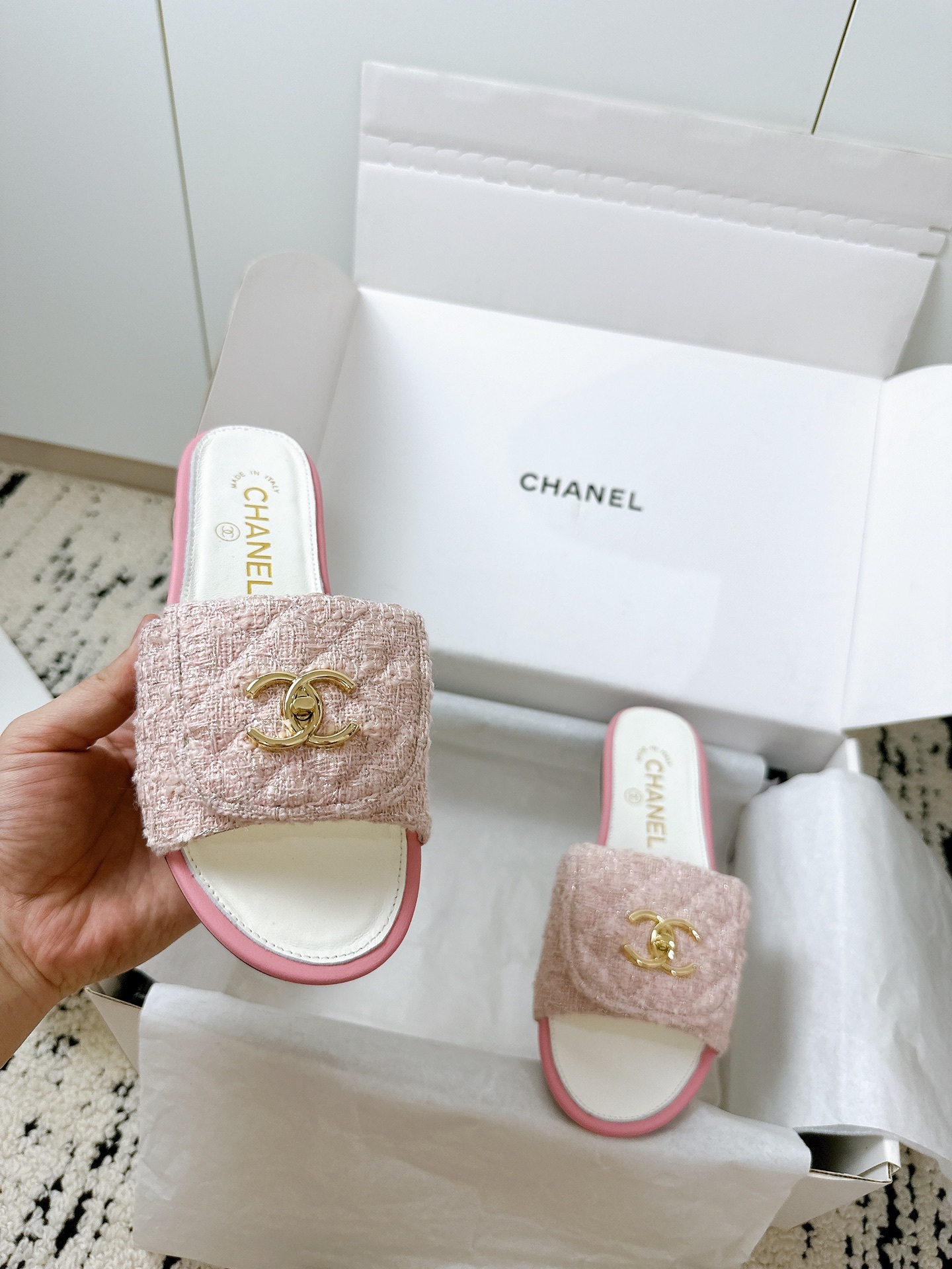 CHANEL slippers