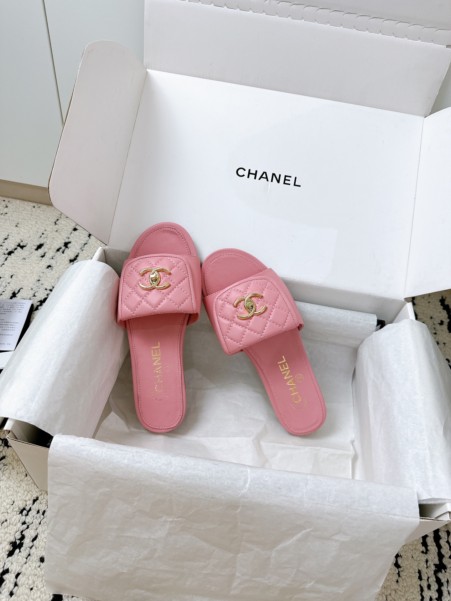 CHANEL slippers