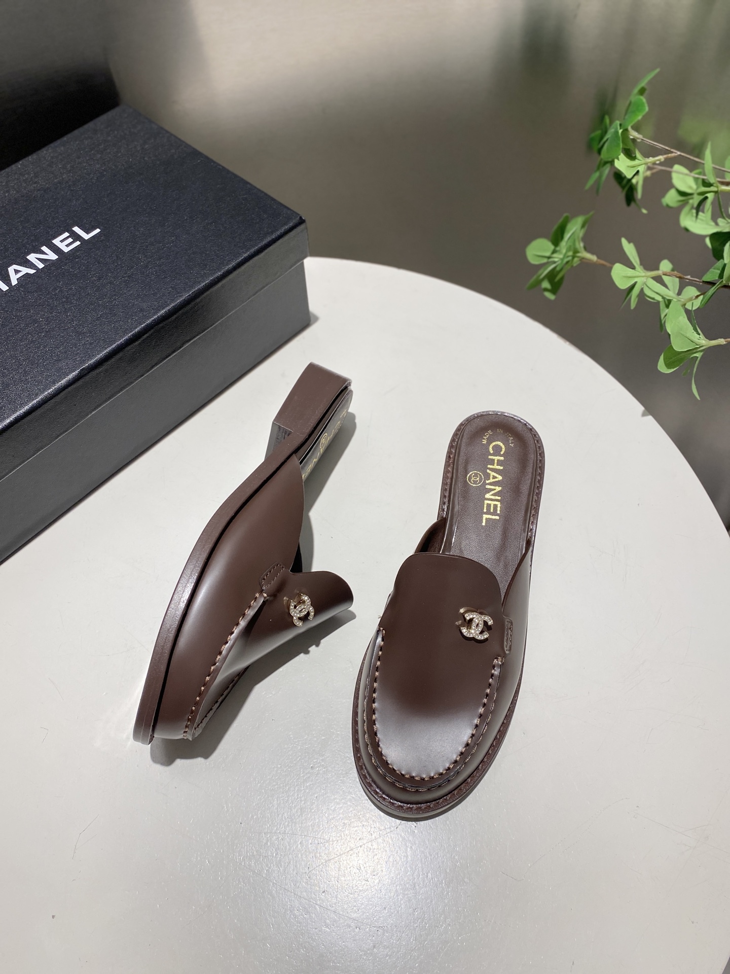 CHANEL slippers