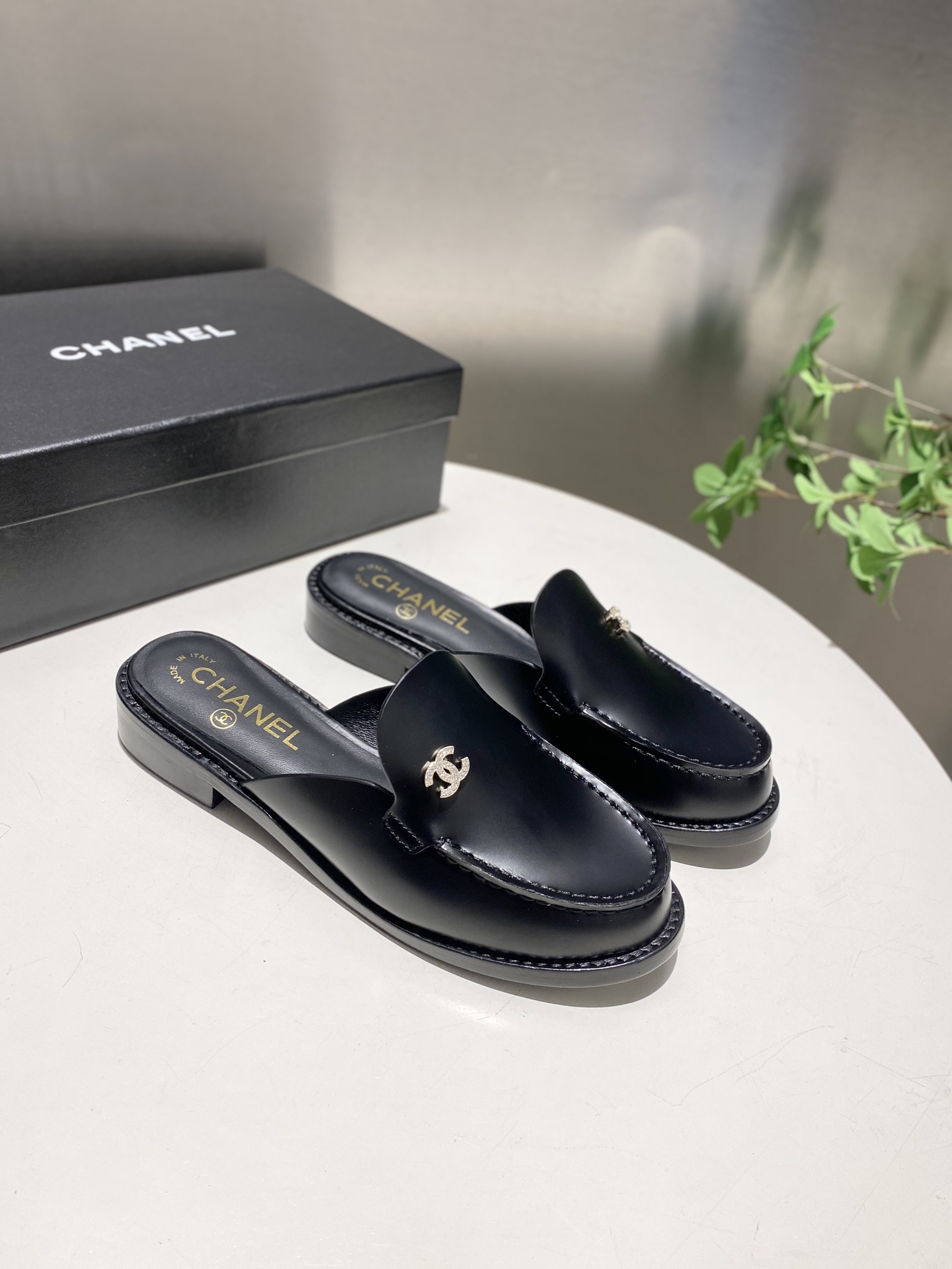 CHANEL slippers