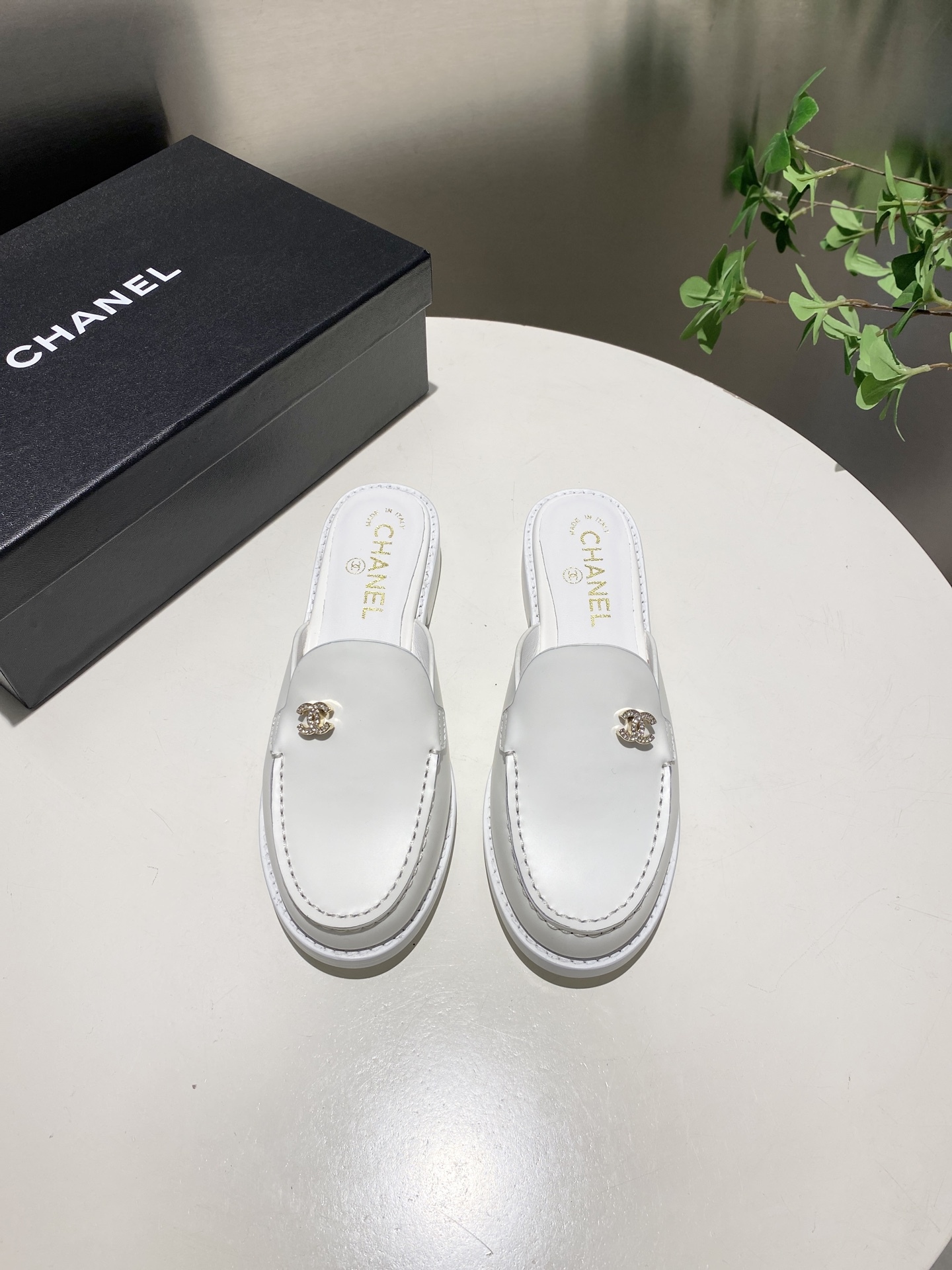 CHANEL slippers