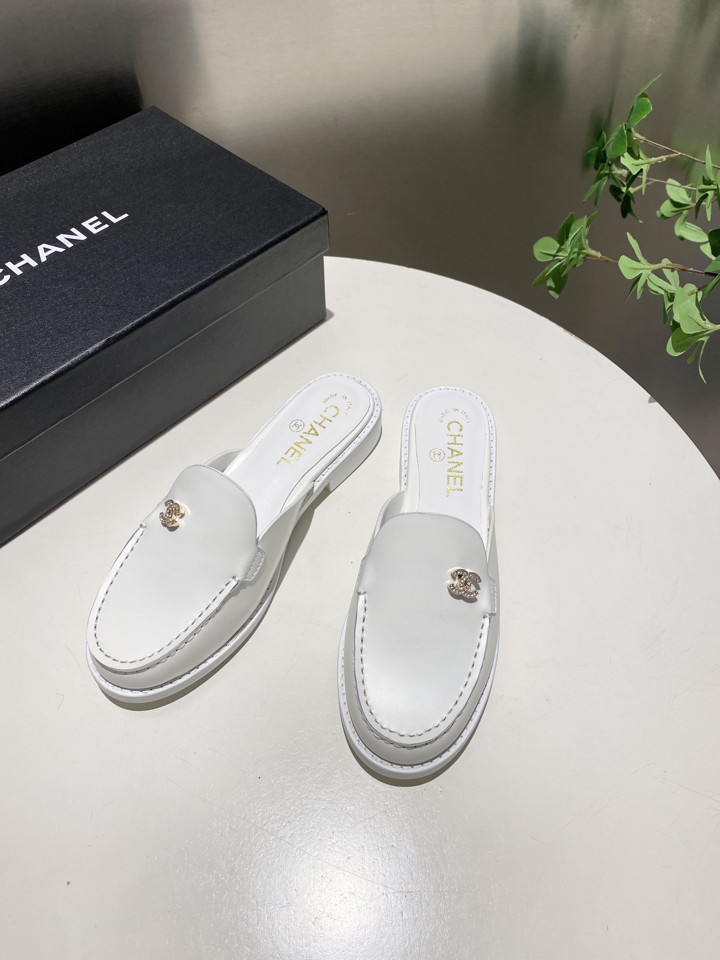 CHANEL slippers