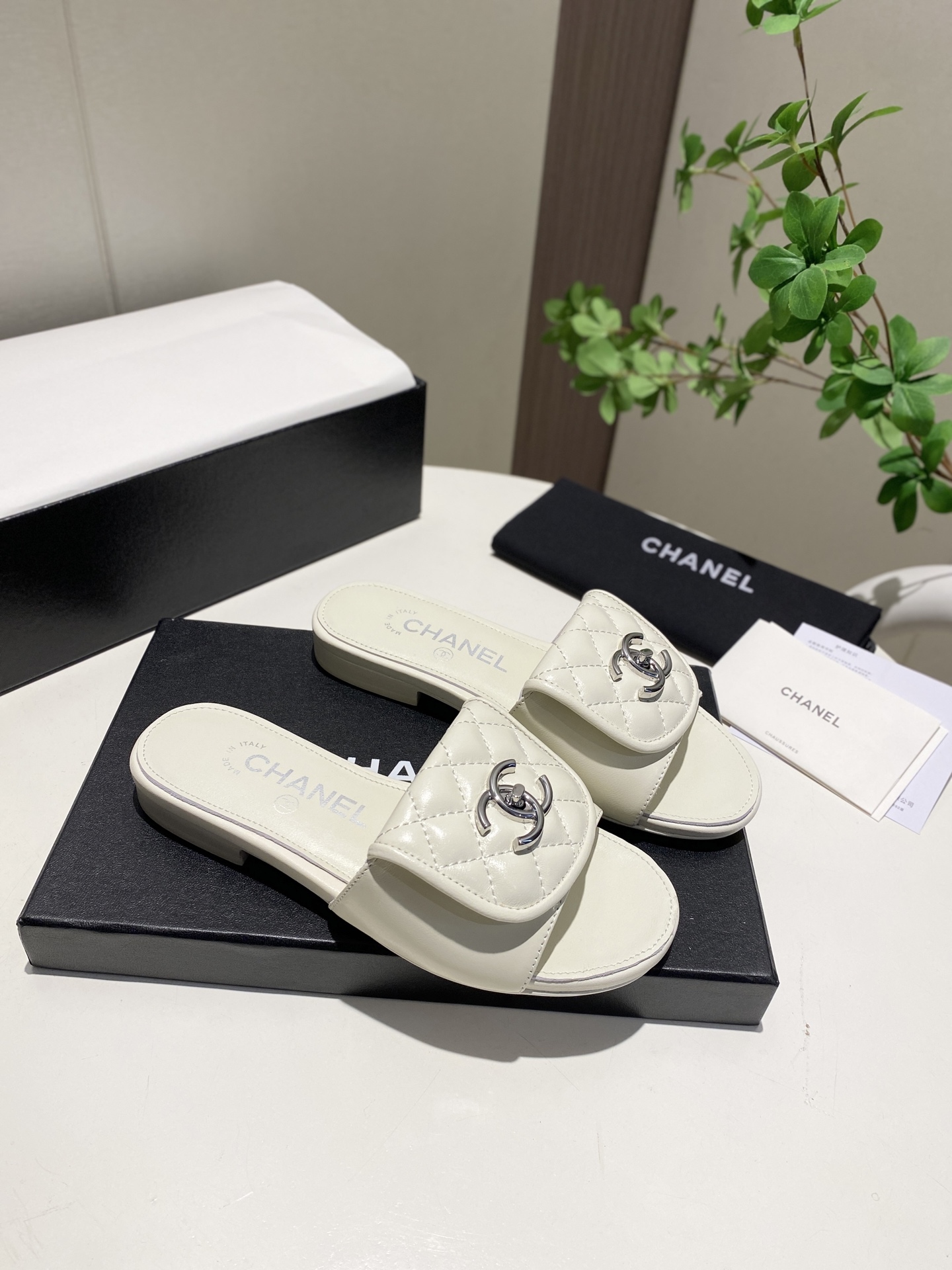CHANEL slippers