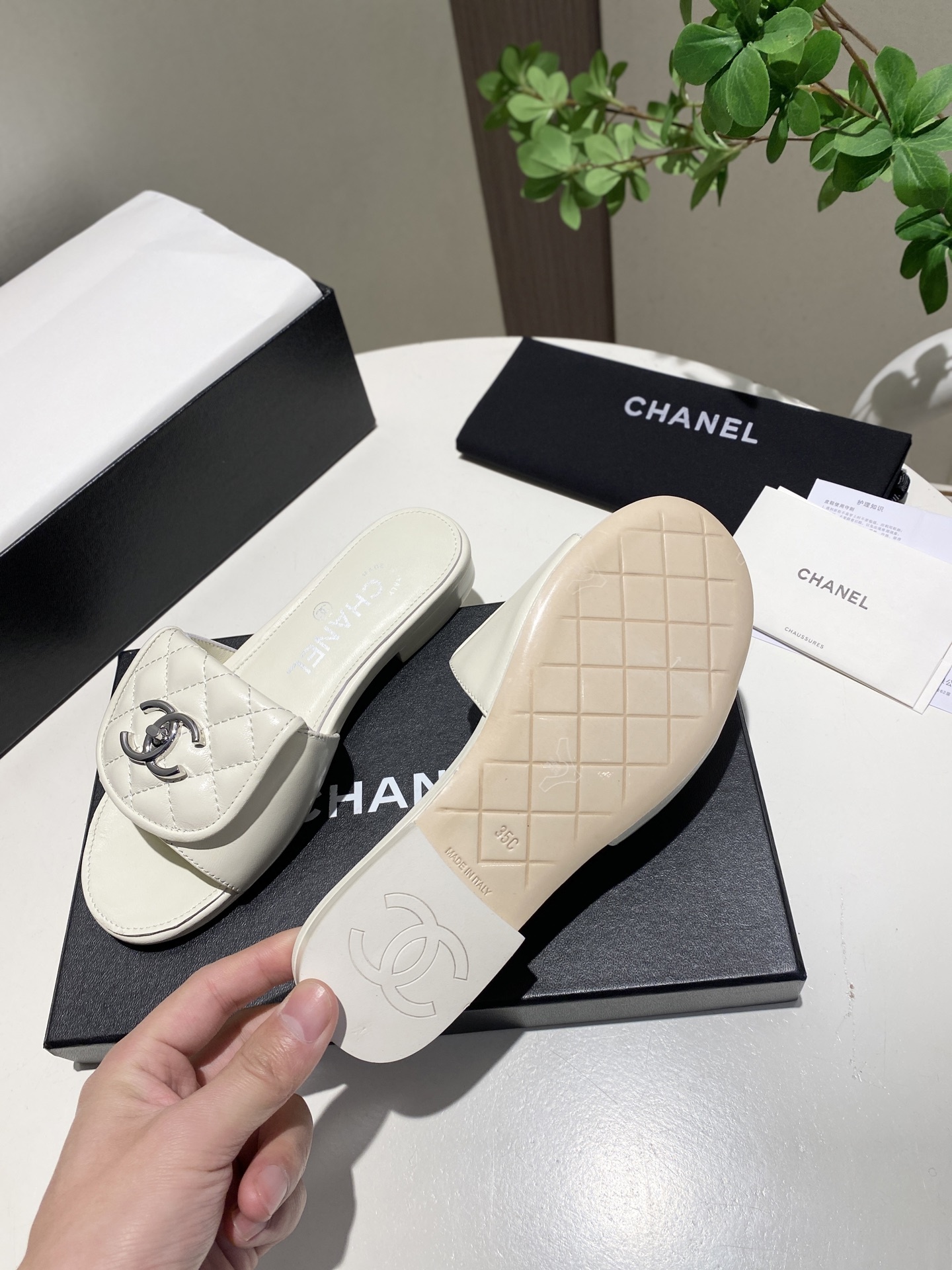 CHANEL slippers