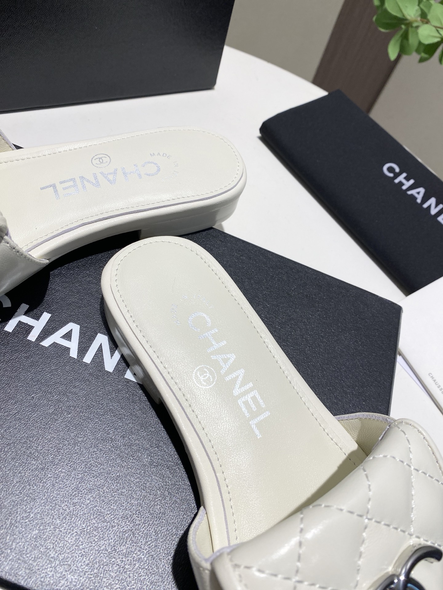 CHANEL slippers