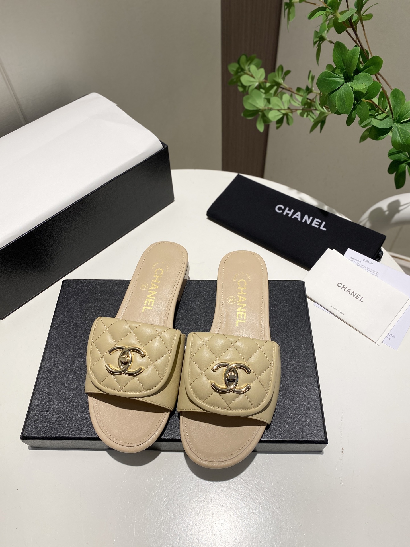 CHANEL slippers