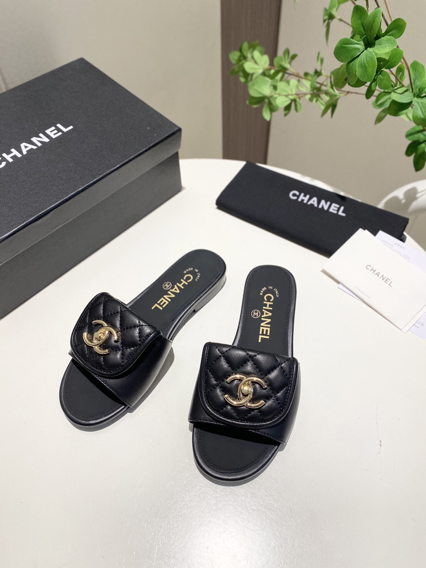 CHANEL slippers