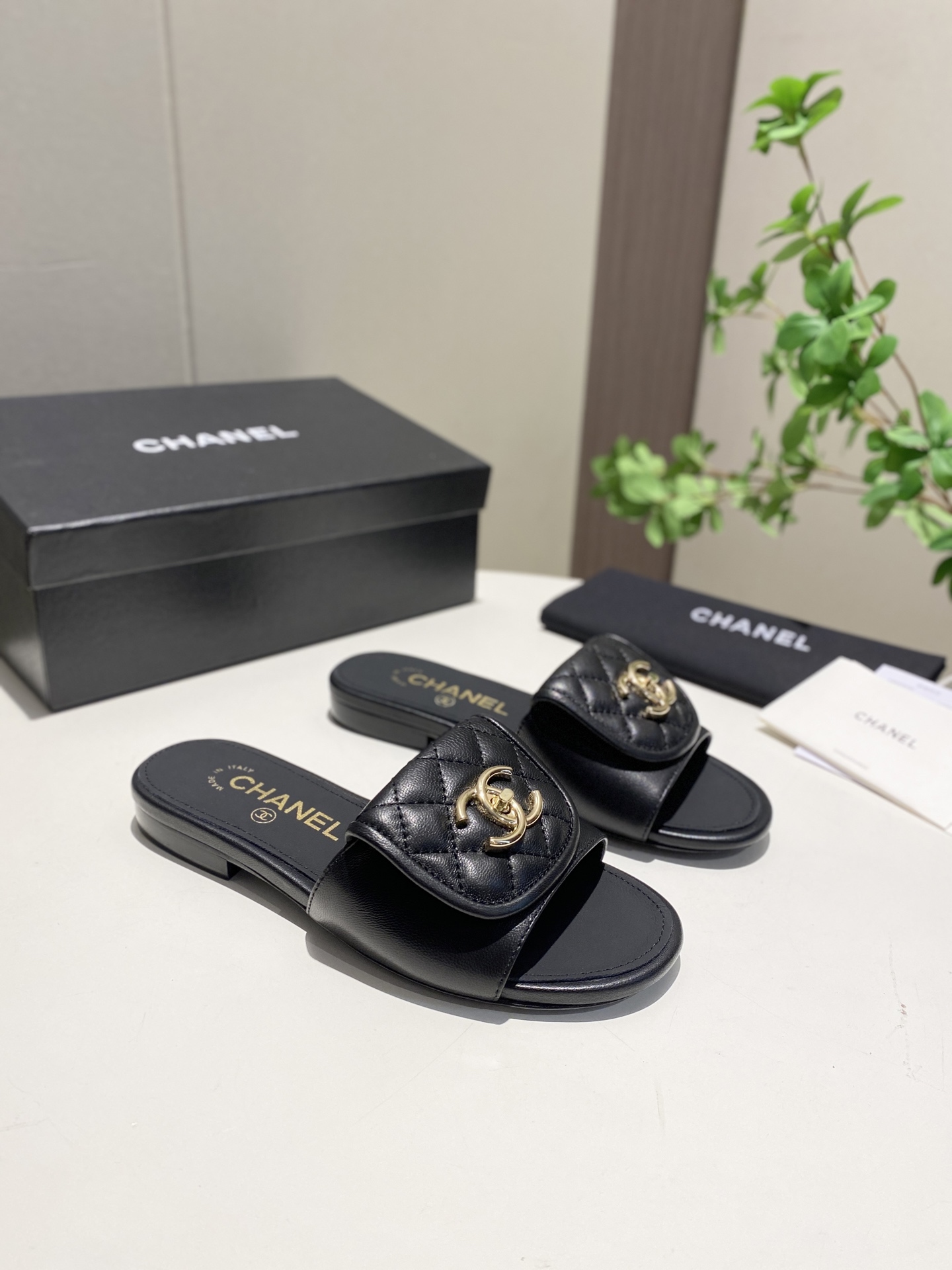 CHANEL slippers