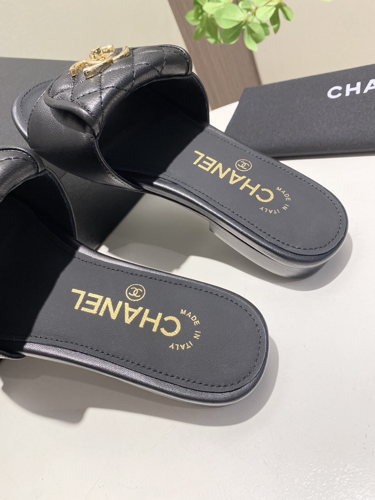 CHANEL slippers