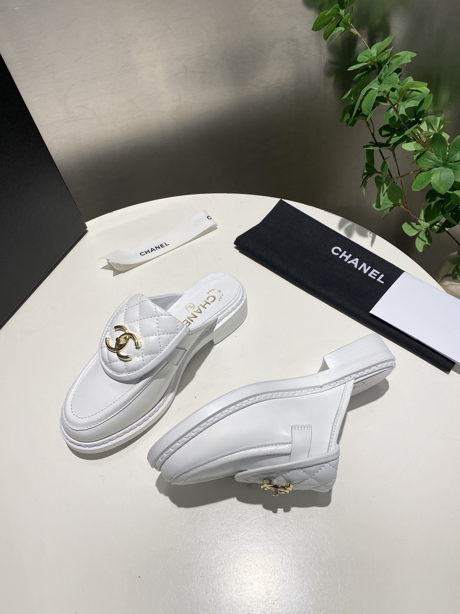 CHANEL slippers