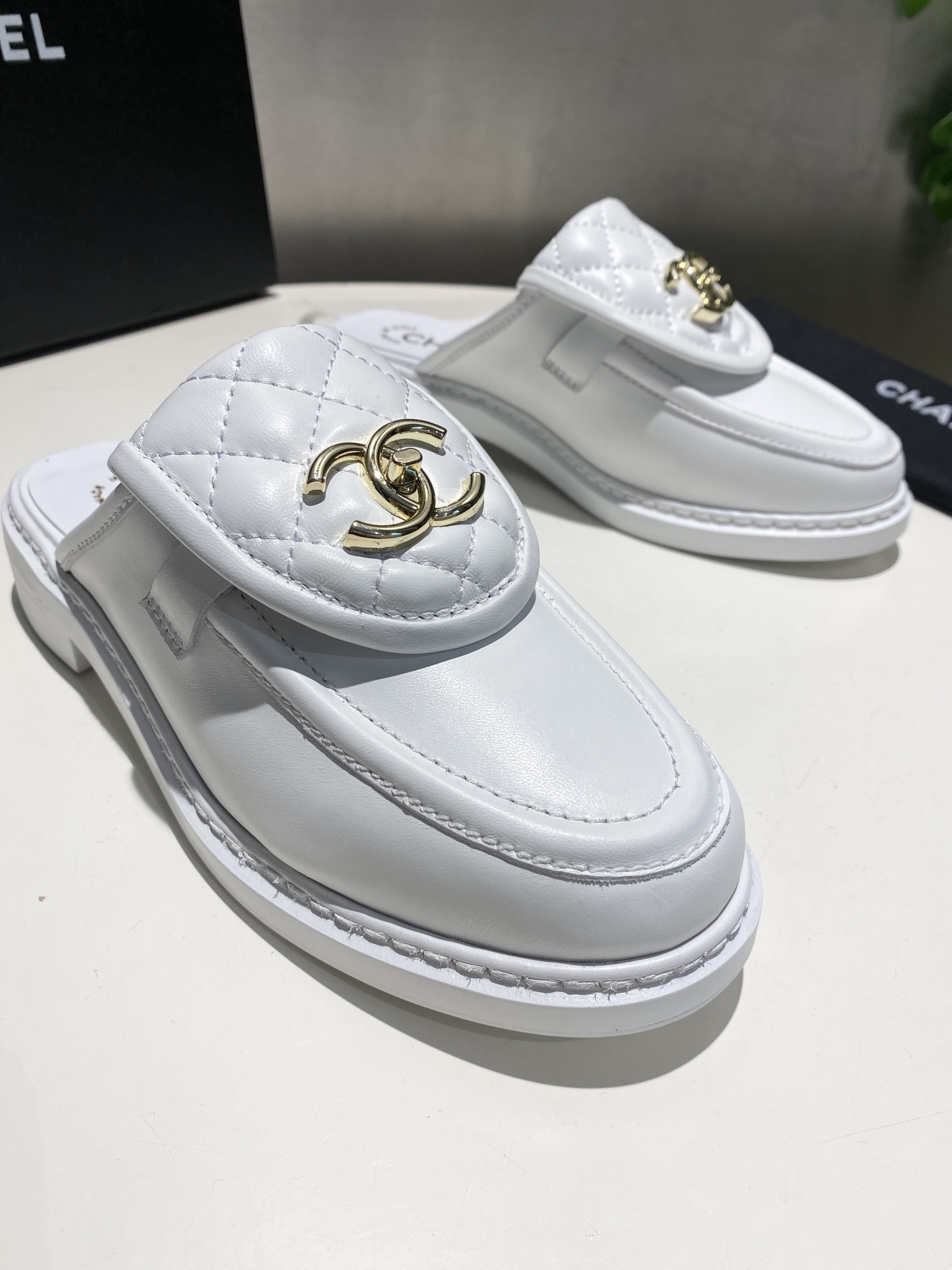 CHANEL slippers