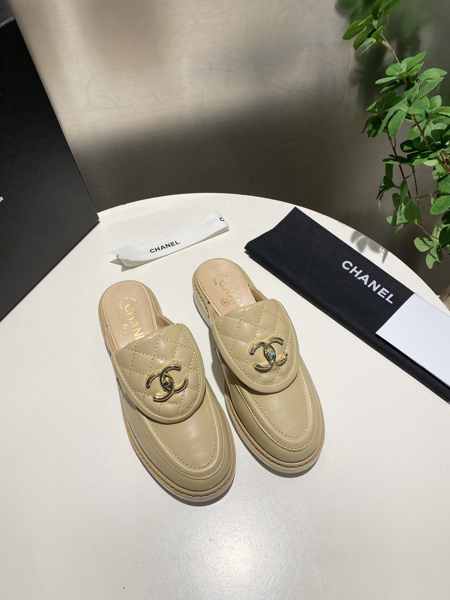 CHANEL slippers