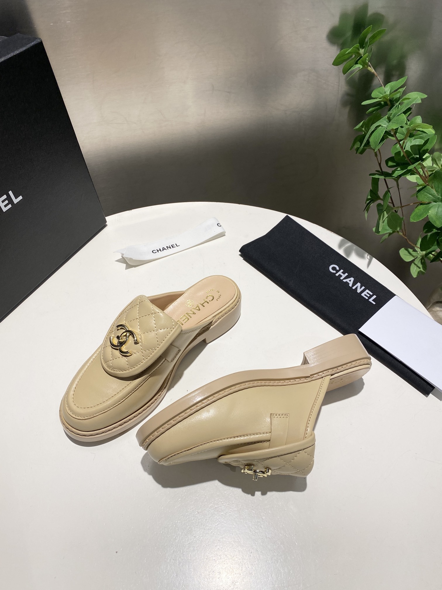 CHANEL slippers