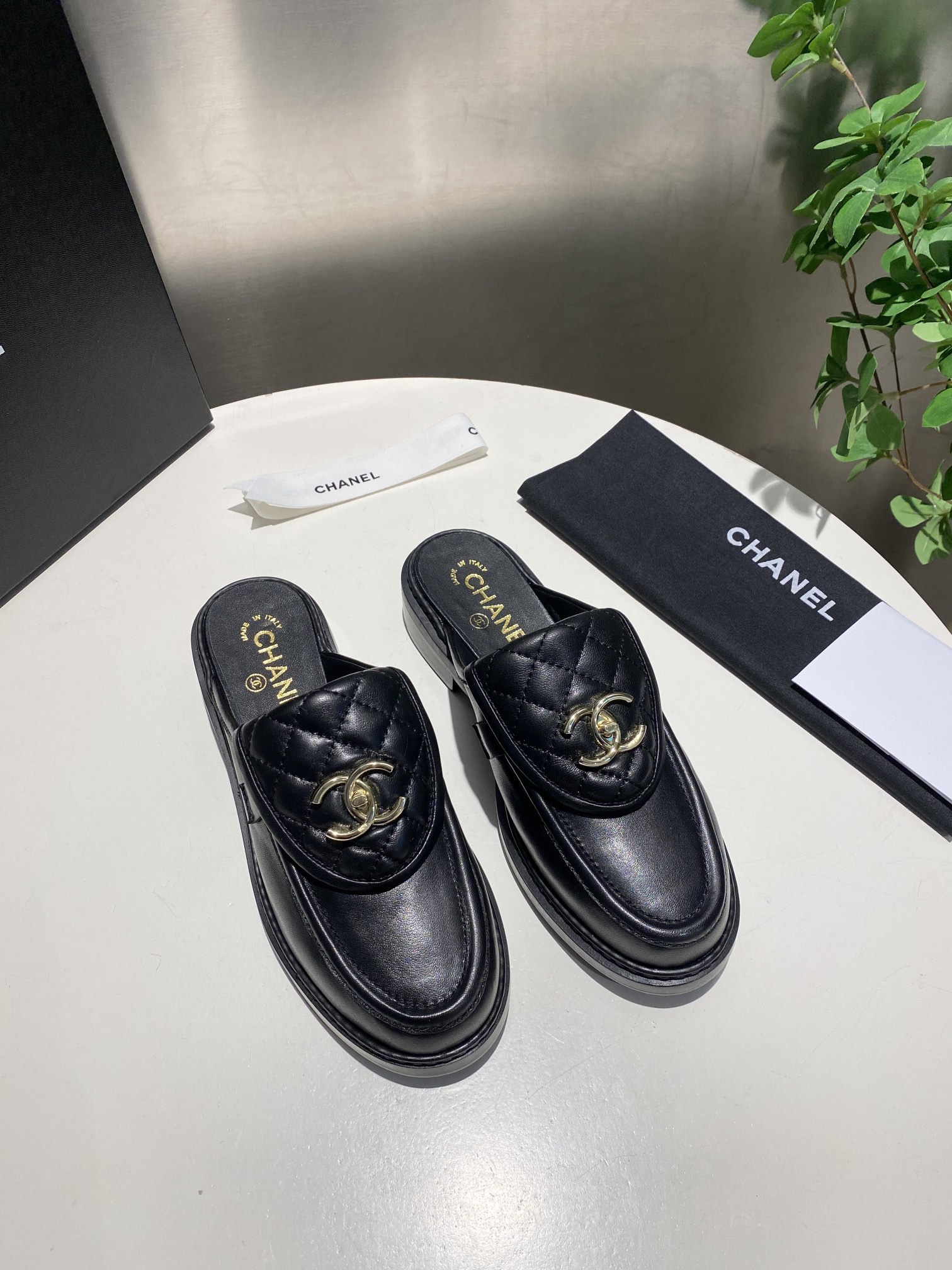 CHANEL slippers