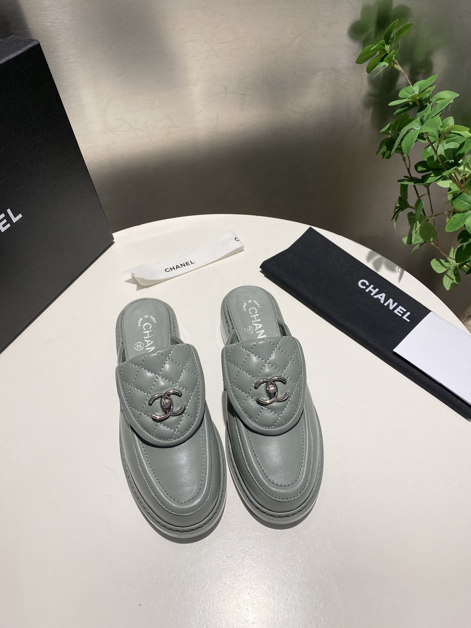 CHANEL slippers