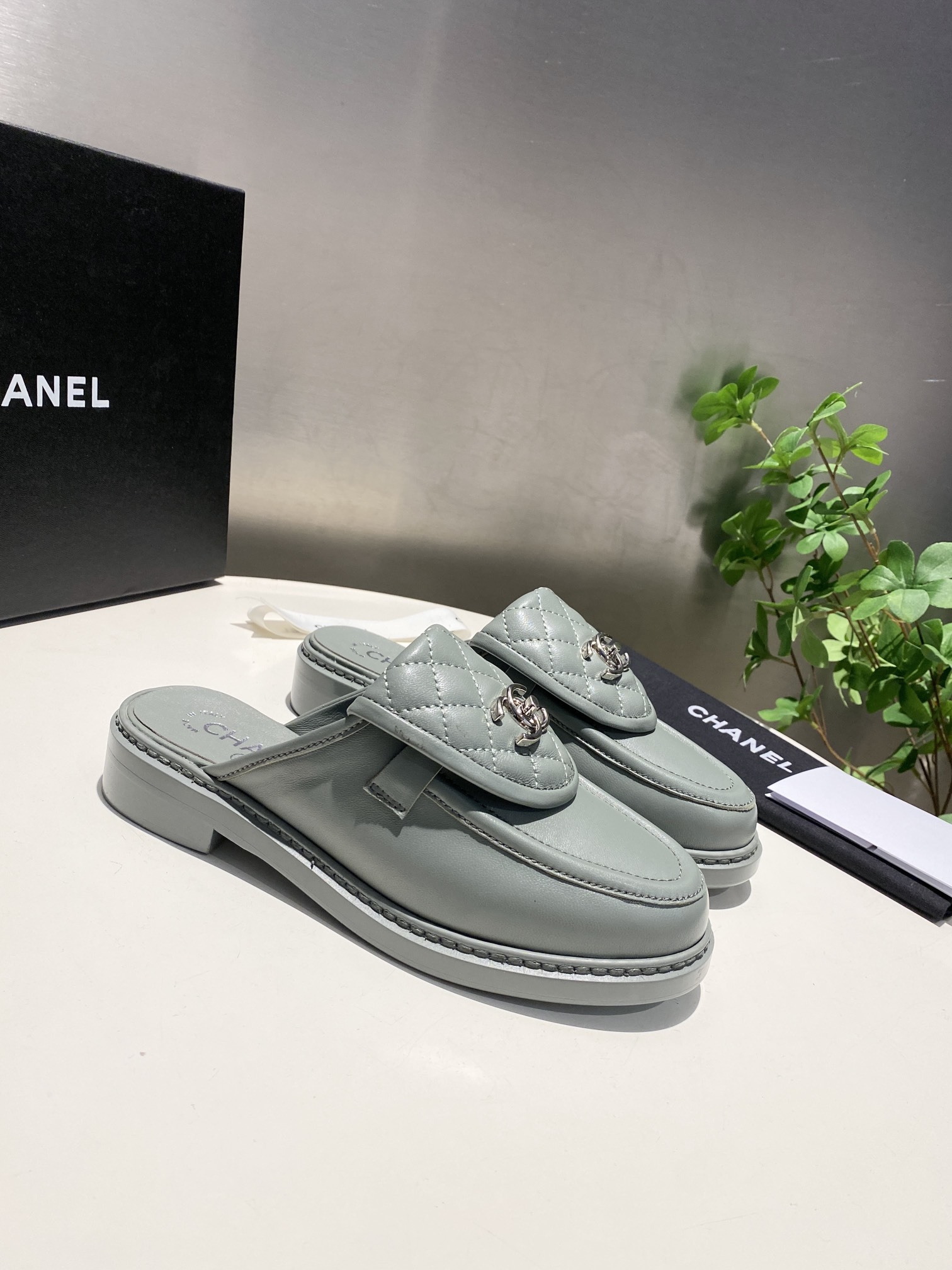 CHANEL slippers