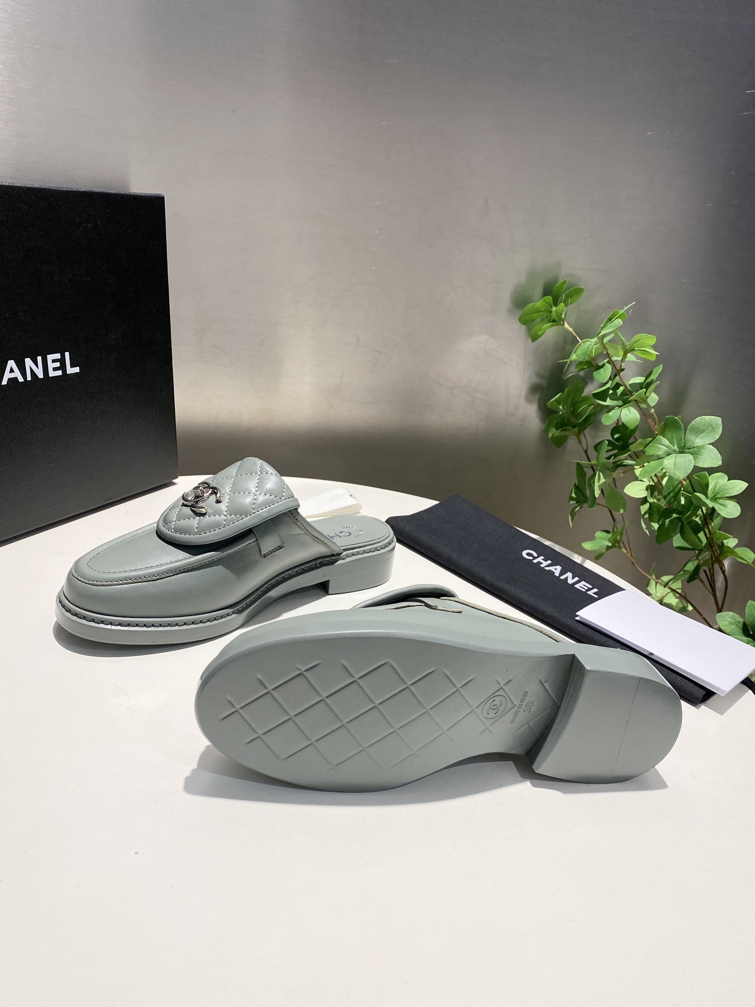 CHANEL slippers