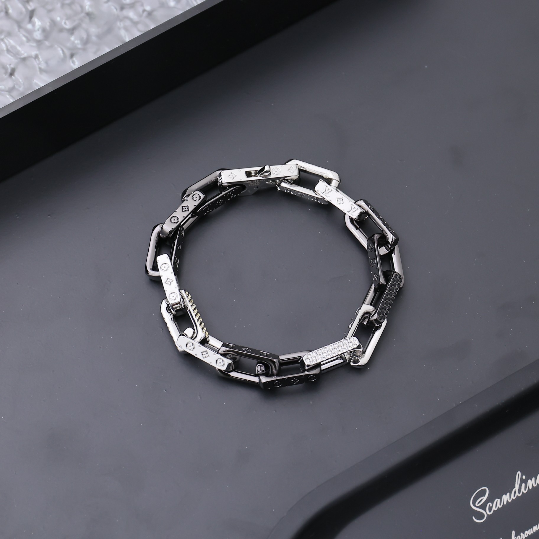 LV MONOGRAM CHAIN Bracelet