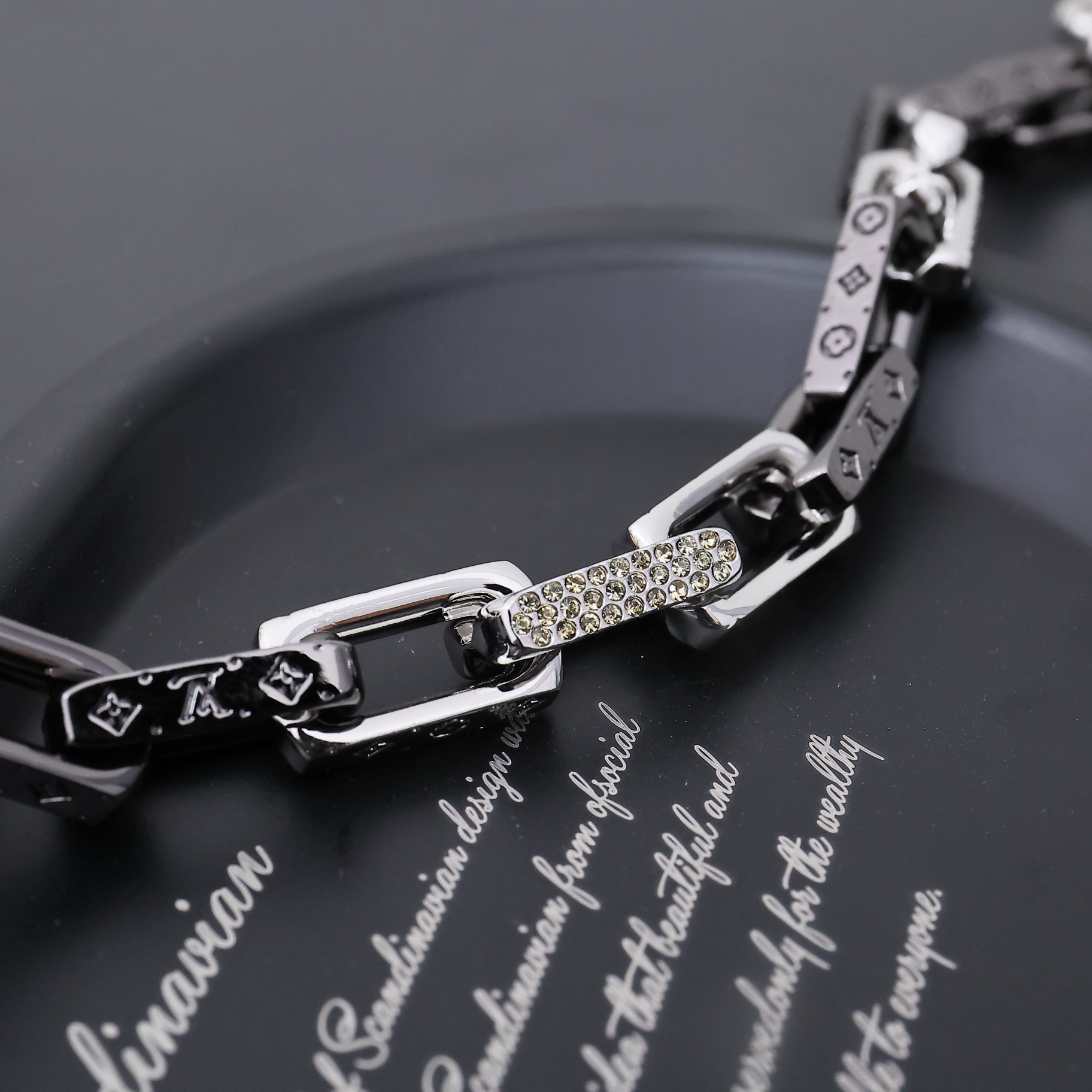LV MONOGRAM CHAIN Bracelet