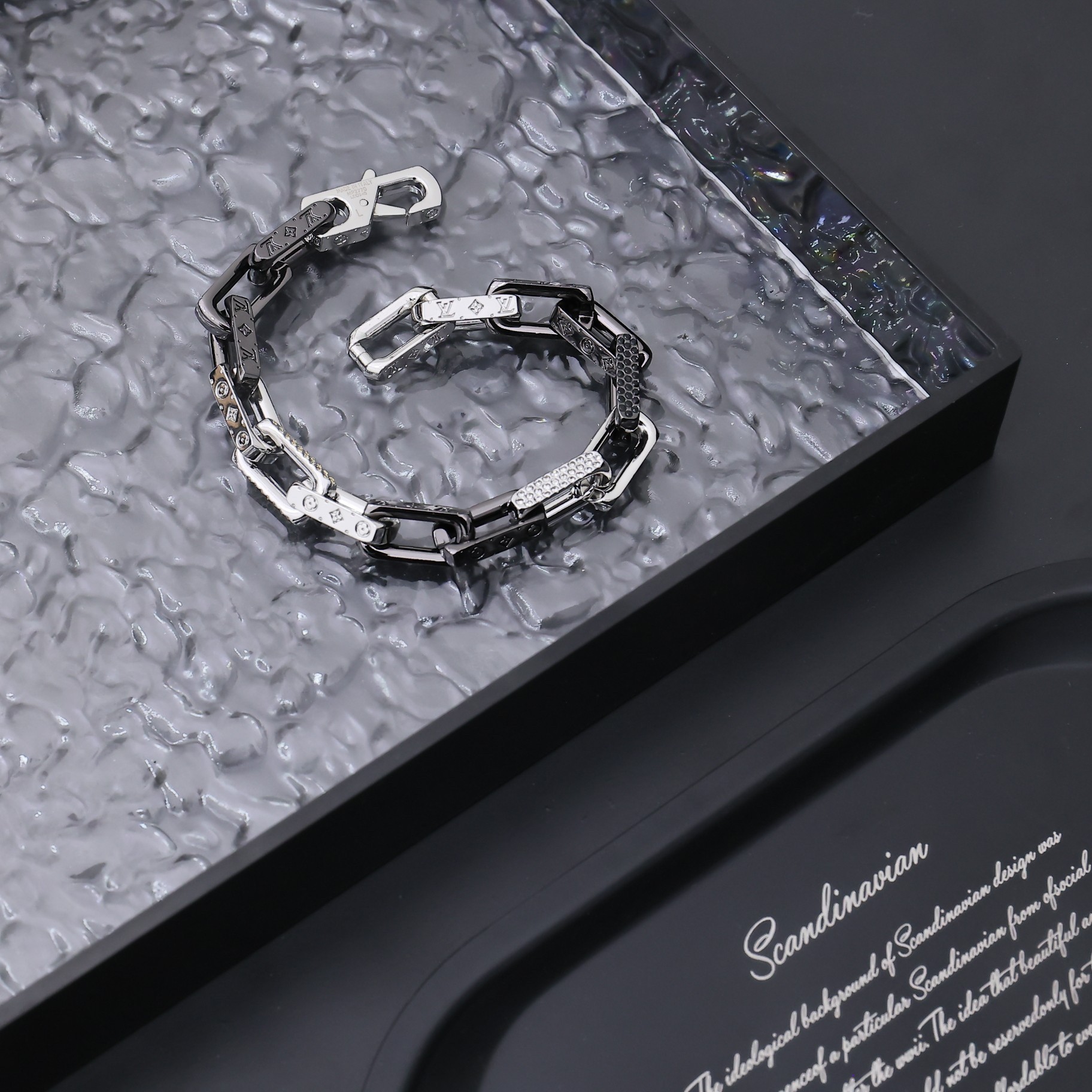LV MONOGRAM CHAIN Bracelet
