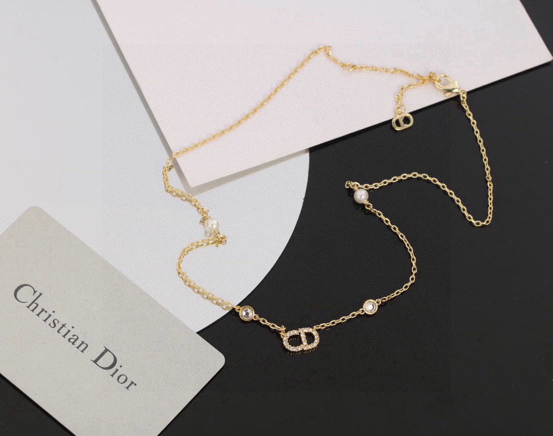 LV Necklace / Bracelet