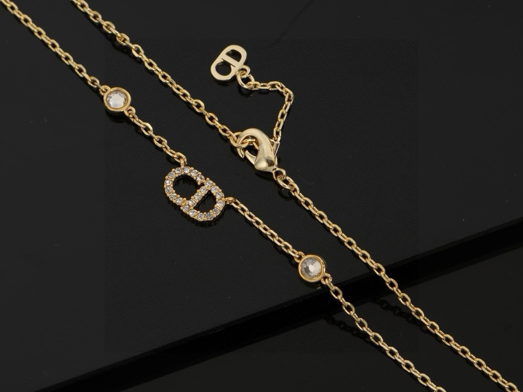 LV Necklace / Bracelet