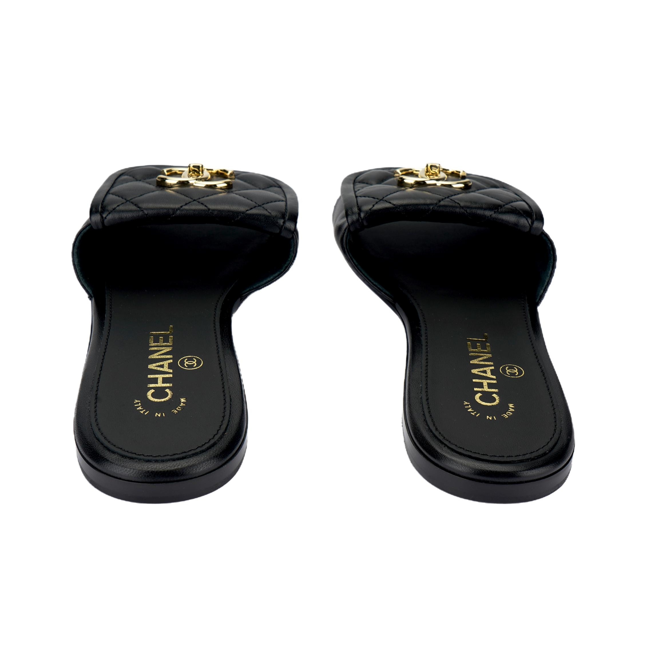 CHANEL 25P Flat Open-Toe Slide Sandals, Women's Style, Black