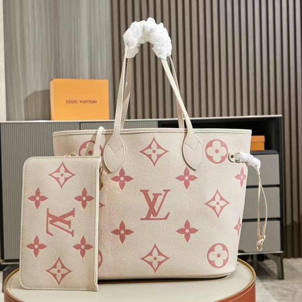LOUIS VUITTON Neverfull, embossed grained cowhide leather/medium size