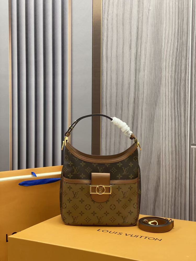 Louis Vuitton classic monogram