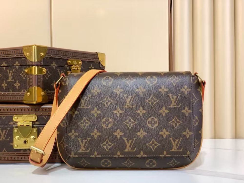 Louis Vuitton classic monogram