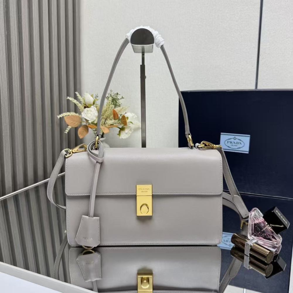 PRADA Soft Sound/Cowhide Leather/28CM