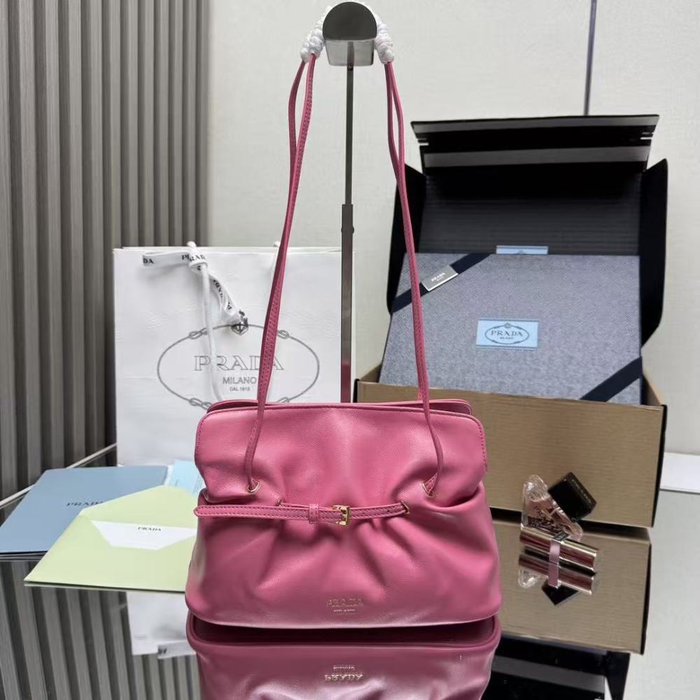 PRADA Dada / Lambskin / 25CM