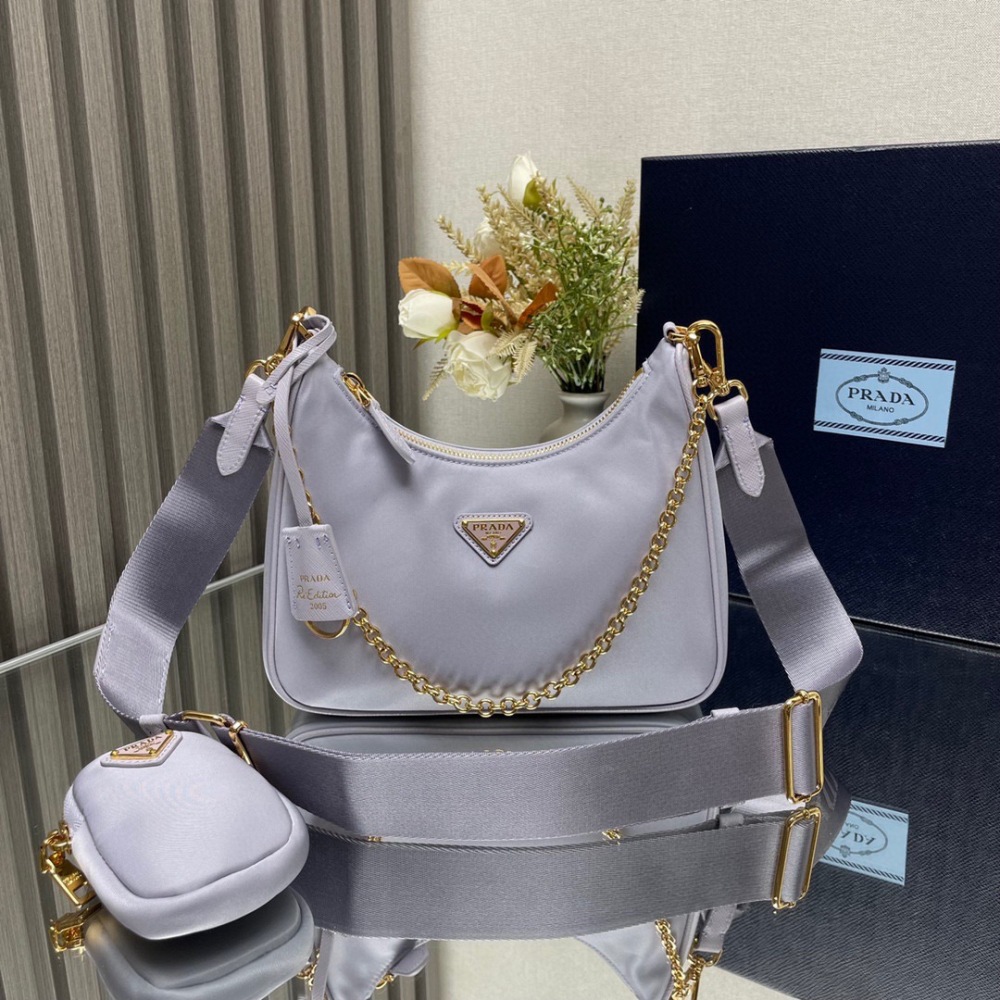 PRADA Re-Edition 2005/Cowhide leather/nylon/22CM