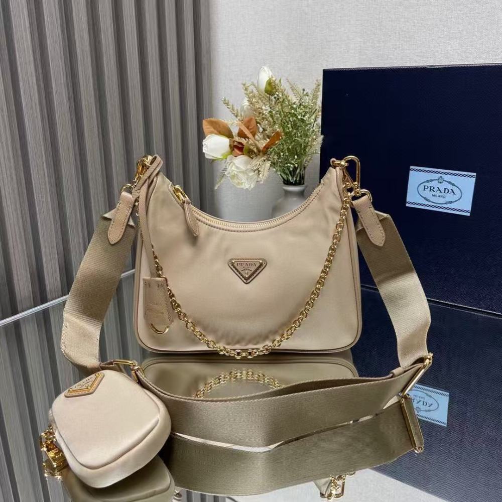 PRADA Re-Edition 2005/Cowhide leather/nylon/22CM